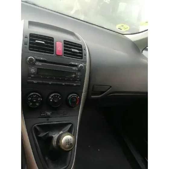 TOYOTA AURIS '2008 ACTIVE ROJO