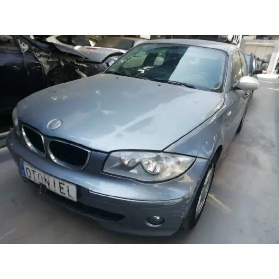 BMW SERIE 1 BERLINA (E81/E87) '2006 118D GRIS