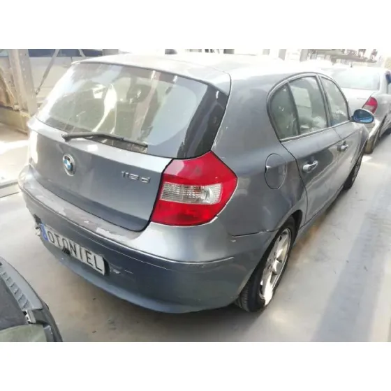 BMW SERIE 1 BERLINA (E81/E87) '2006 118D GRIS
