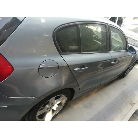 BMW SERIE 1 BERLINA (E81/E87) '2006 118D GRIS