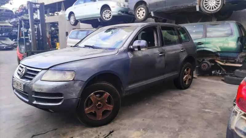 VOLKSWAGEN TOUAREG (7LA) VOLKSWAGEN TOUAREG (7LA) '2003 TDI R5 GRIS 2003