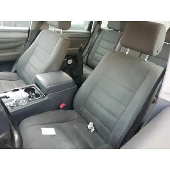 VOLKSWAGEN TOUAREG (7LA) '2003 TDI R5 GRIS
