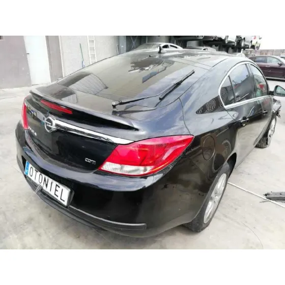 OPEL INSIGNIA BERLINA '2009 COSMO NEGRO