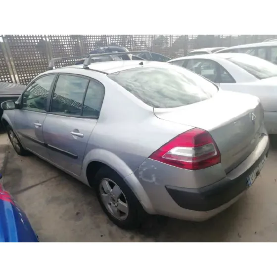 RENAULT MEGANE II CLASSIC BERLINA '2007 1.5 DCI DIESEL GRIS