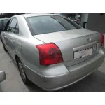 TOYOTA AVENSIS BERLINA (T25) TOYOTA AVENSIS BERLINA (T25) '2004 1.8 16V CAT PLATA 2003