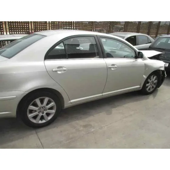TOYOTA AVENSIS BERLINA (T25) '2004 1.8 16V CAT PLATA