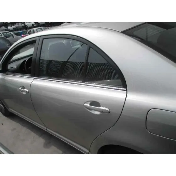 TOYOTA AVENSIS BERLINA (T25) '2004 1.8 16V CAT PLATA