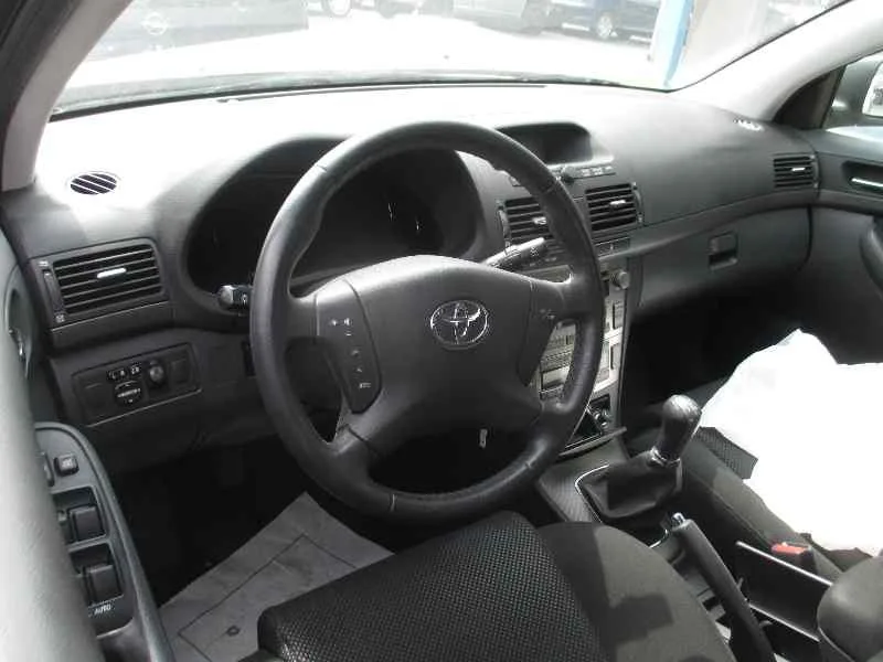 TOYOTA AVENSIS BERLINA (T25) '2004 1.8 16V CAT PLATA