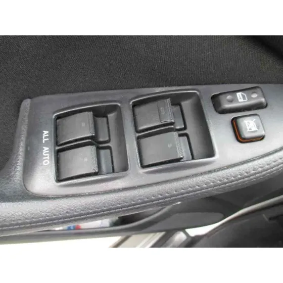TOYOTA AVENSIS BERLINA (T25) '2004 1.8 16V CAT PLATA