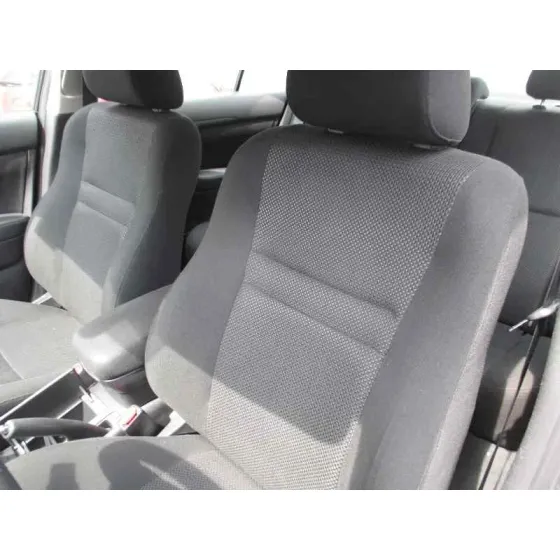 TOYOTA AVENSIS BERLINA (T25) '2004 1.8 16V CAT PLATA