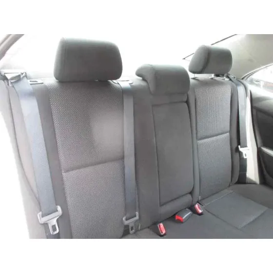 TOYOTA AVENSIS BERLINA (T25) '2004 1.8 16V CAT PLATA