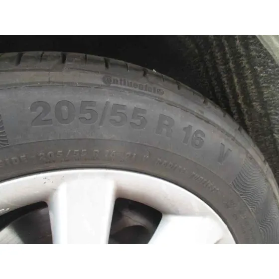 TOYOTA AVENSIS BERLINA (T25) '2004 1.8 16V CAT PLATA