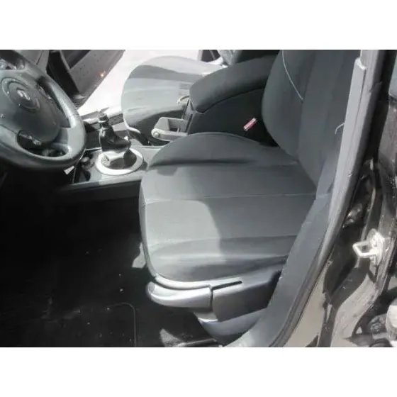 RENAULT MEGANE II BERLINA 5P '1950 CONFORT AUTHENTIQUE NEGRO