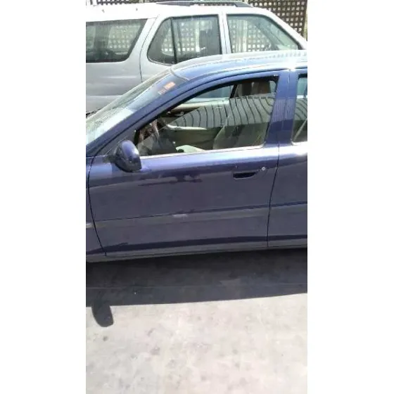 VOLVO S60 BERLINA '2001 2.4 (125KW) AZUL