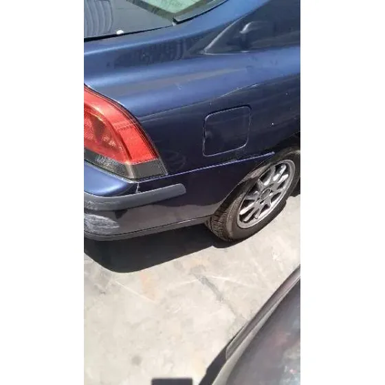 VOLVO S60 BERLINA '2001 2.4 (125KW) AZUL