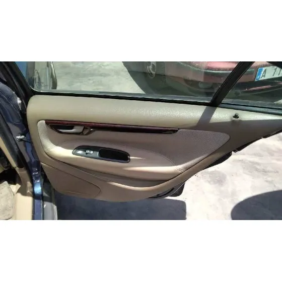 VOLVO S60 BERLINA '2001 2.4 (125KW) AZUL