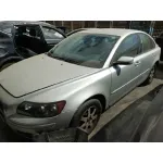 VOLVO S40 BERLINA VOLVO S40 BERLINA '2005 1.8 KINETIC GRIS 2004