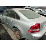 VOLVO S40 BERLINA VOLVO S40 BERLINA '2005 1.8 KINETIC GRIS 2004