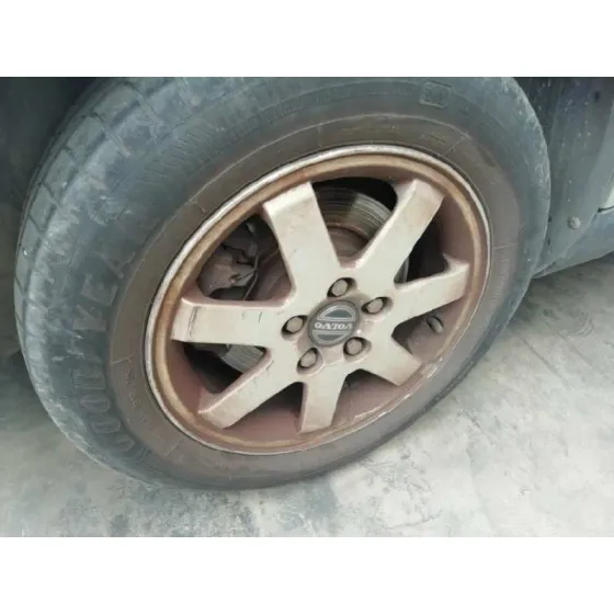 VOLVO S40 BERLINA '2005 1.8 KINETIC GRIS