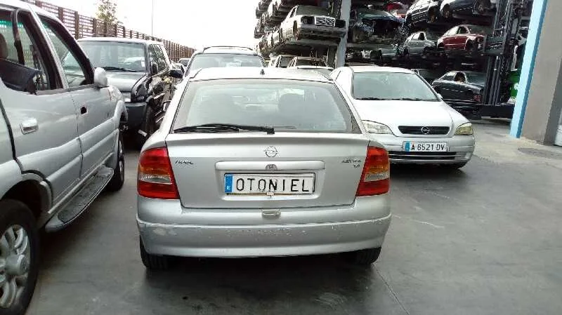 OPEL ASTRA G BERLINA OPEL ASTRA G BERLINA '2001 CLUB PLATA 2000