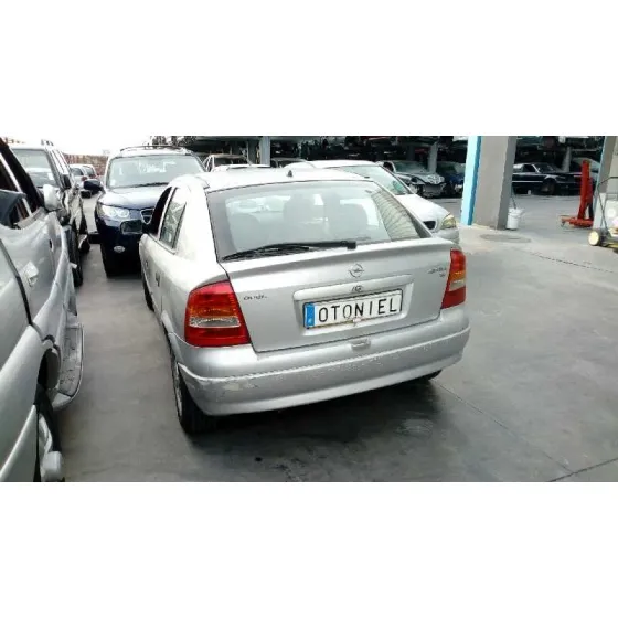 OPEL ASTRA G BERLINA '2001 CLUB PLATA