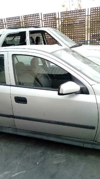 OPEL ASTRA G BERLINA '2001 CLUB PLATA