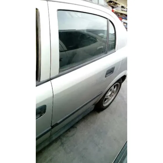 OPEL ASTRA G BERLINA '2001 CLUB PLATA