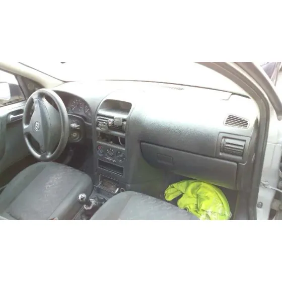 OPEL ASTRA G BERLINA '2001 CLUB PLATA