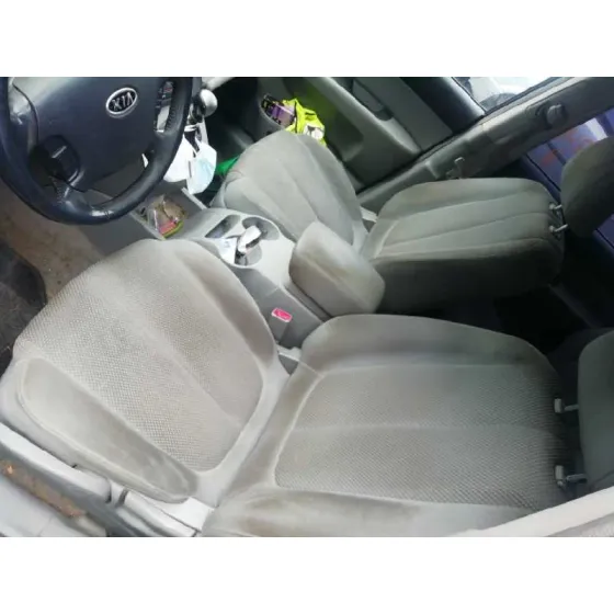 KIA CARENS (UN) '2008 ACTIVE NEGRO