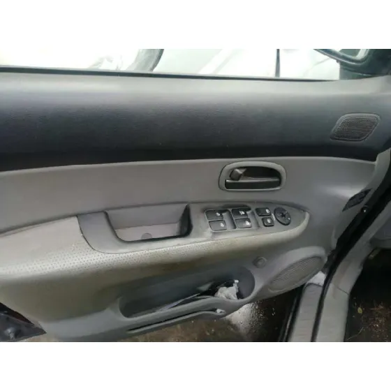 KIA CARENS (UN) '2008 ACTIVE NEGRO