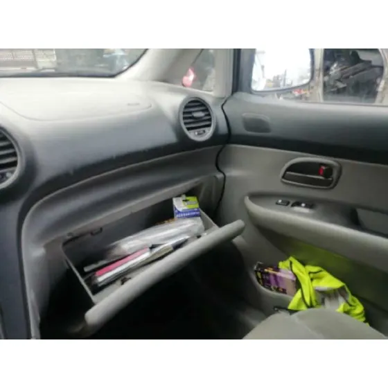 KIA CARENS (UN) '2008 ACTIVE NEGRO