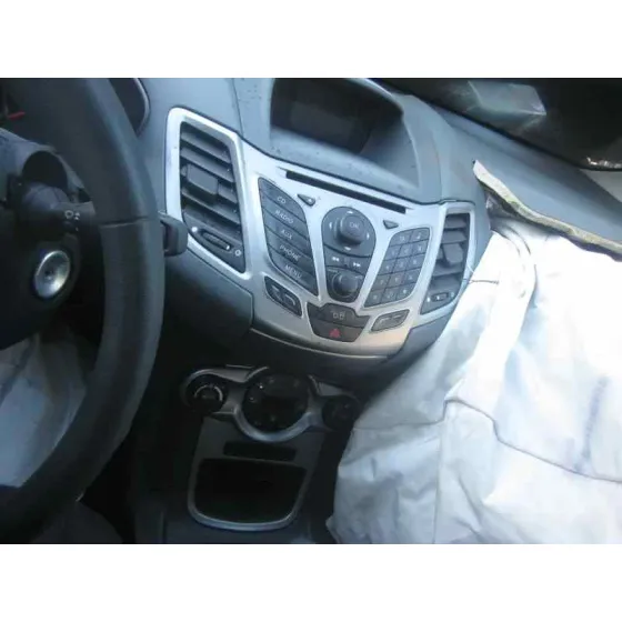 FORD FIESTA (CB1) '2010 TITANIUM NEGRO