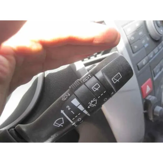 KIA VENGA '2010 BASIC BLANCO
