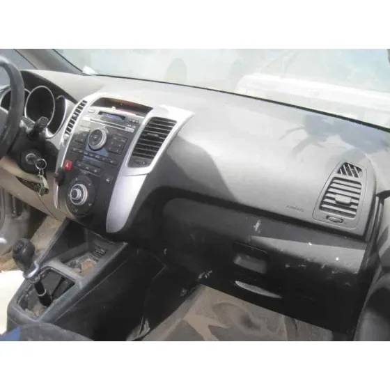 KIA VENGA '2010 BASIC BLANCO