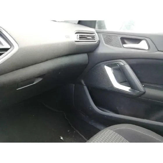PEUGEOT 308 '2018 BUSINESS LINE 130 BLANCO