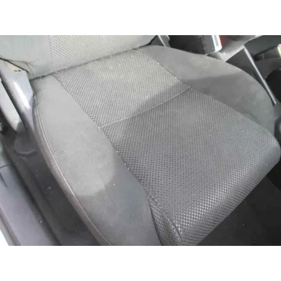 TOYOTA AVENSIS BERLINA (T25) '2004 2.0 D4-D EXECUTIVE BERLINA (5-PTAS.) GRANATE
