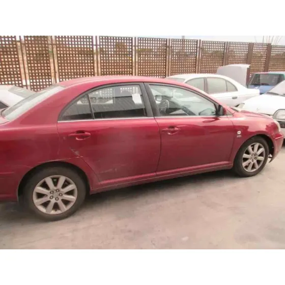 TOYOTA AVENSIS BERLINA (T25) '2004 2.0 D4-D EXECUTIVE BERLINA (5-PTAS.) GRANATE