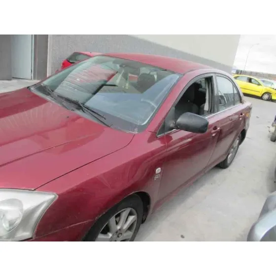 TOYOTA AVENSIS BERLINA (T25) '2004 2.0 D4-D EXECUTIVE BERLINA (5-PTAS.) GRANATE
