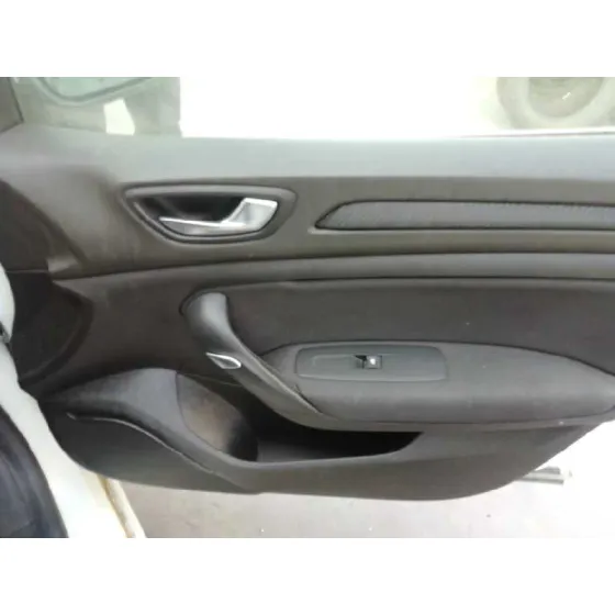 RENAULT MEGANE IV BERLINA 5P '2017 1.5 DCI DIESEL FAP ENERGY BLANCO