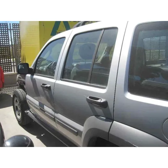 CHRYSLER JEEP CHEROKEE (KJ) '2005 2.8 CRD EXTREME GRIS