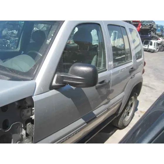 CHRYSLER JEEP CHEROKEE (KJ) '2005 2.8 CRD EXTREME GRIS