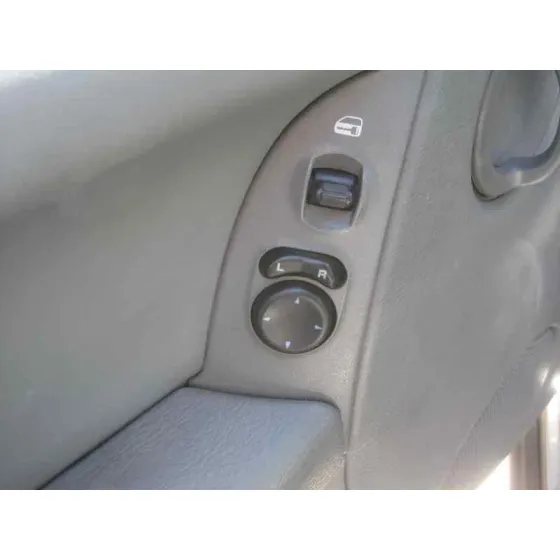 CHRYSLER JEEP CHEROKEE (KJ) '2005 2.8 CRD EXTREME GRIS