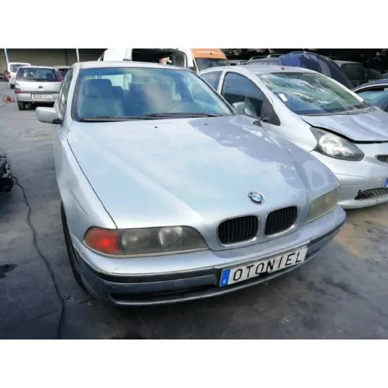 BMW SERIE 5 BERLINA (E39) '1996 525TDS GRIS