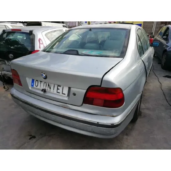 BMW SERIE 5 BERLINA (E39) '1996 525TDS GRIS