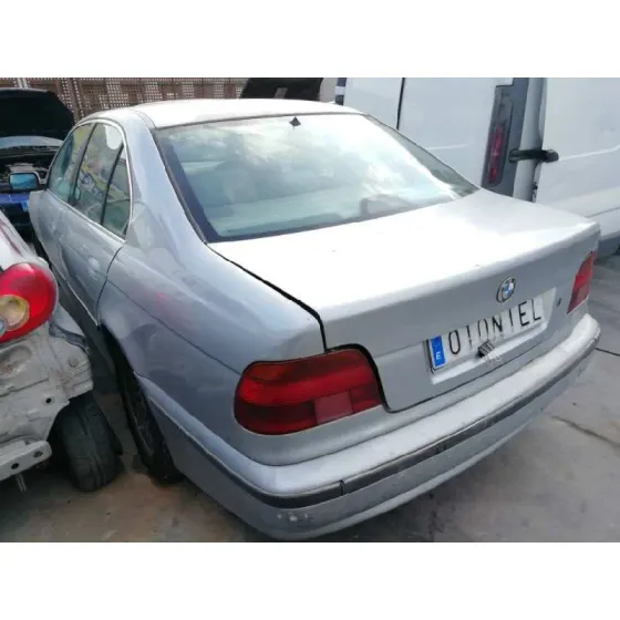 BMW SERIE 5 BERLINA (E39) '1996 525TDS GRIS