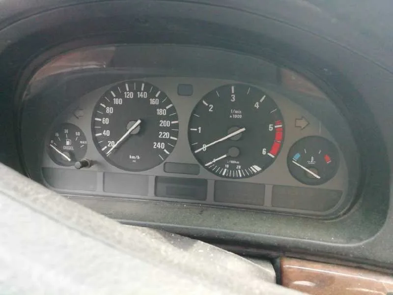 BMW SERIE 5 BERLINA (E39) '1996 525TDS GRIS