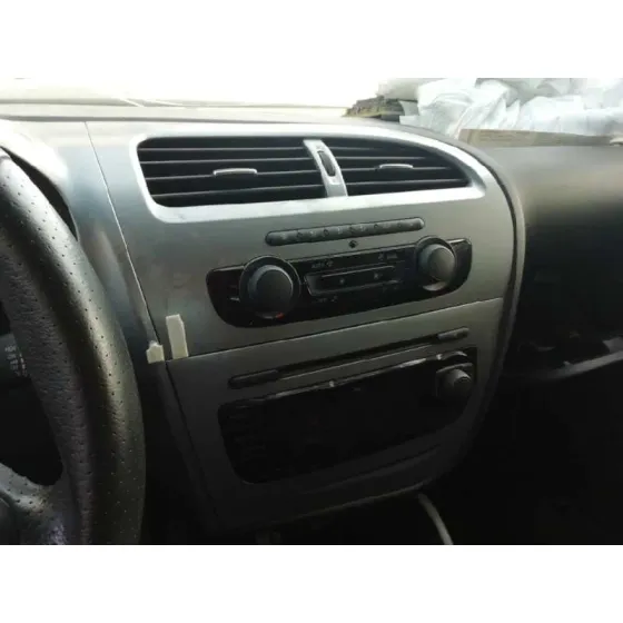 SEAT LEON (1P1) '2010 STYLE ECOMOTIVE GRIS