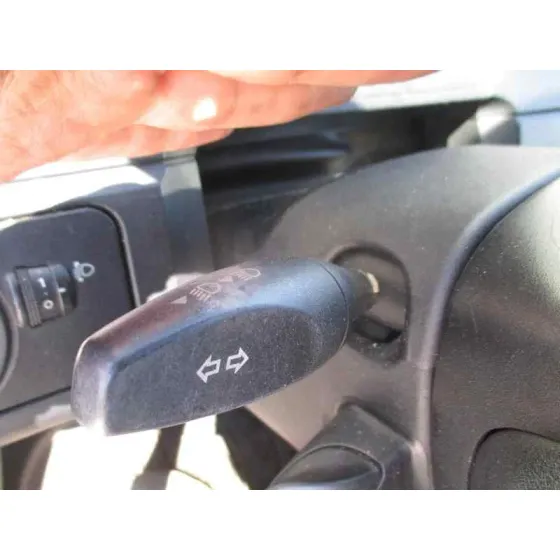 FORD FIESTA (CBK) '2005 AMBIENTE AZUL