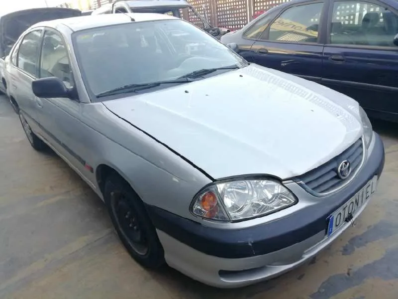 TOYOTA AVENSIS BERLINA (T 22) '2001 1.6 LUNA (5-PTAS.) GRIS PLATA
