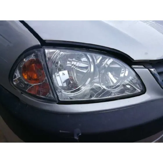 TOYOTA AVENSIS BERLINA (T 22) '2001 1.6 LUNA (5-PTAS.) GRIS PLATA